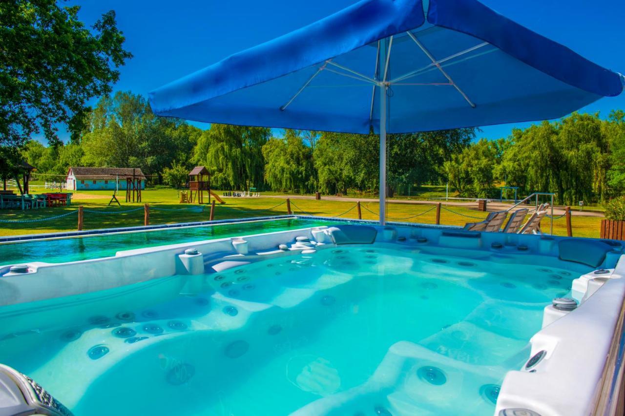 Zichy Park Hotel Bikács Dış mekan fotoğraf