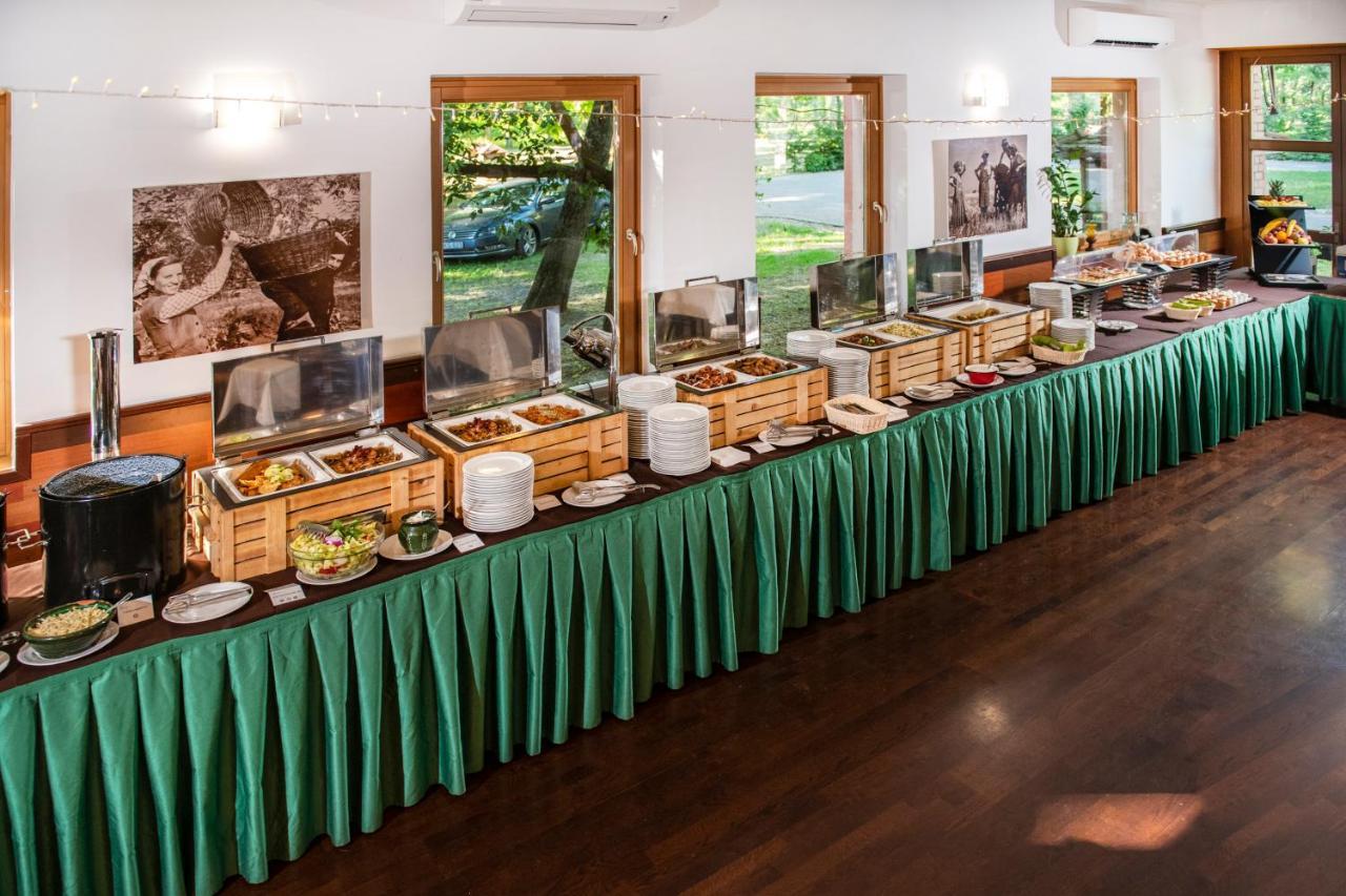 Zichy Park Hotel Bikács Dış mekan fotoğraf
