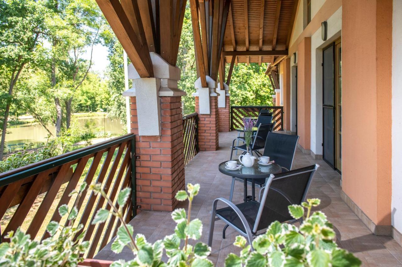 Zichy Park Hotel Bikács Dış mekan fotoğraf
