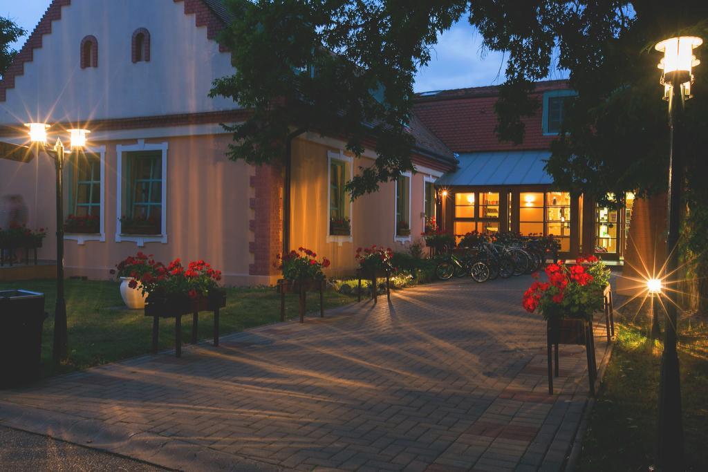 Zichy Park Hotel Bikács Dış mekan fotoğraf