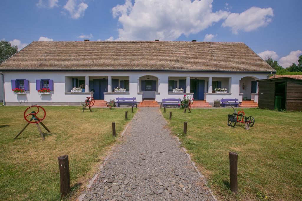 Zichy Park Hotel Bikács Dış mekan fotoğraf